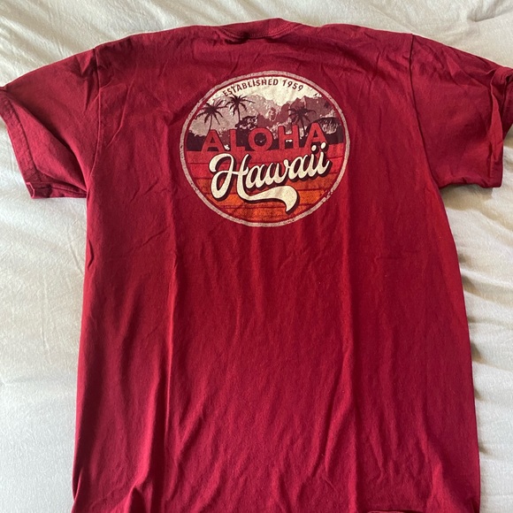 GILDAN// hawaii aloha shirt// red - Picture 2 of 2